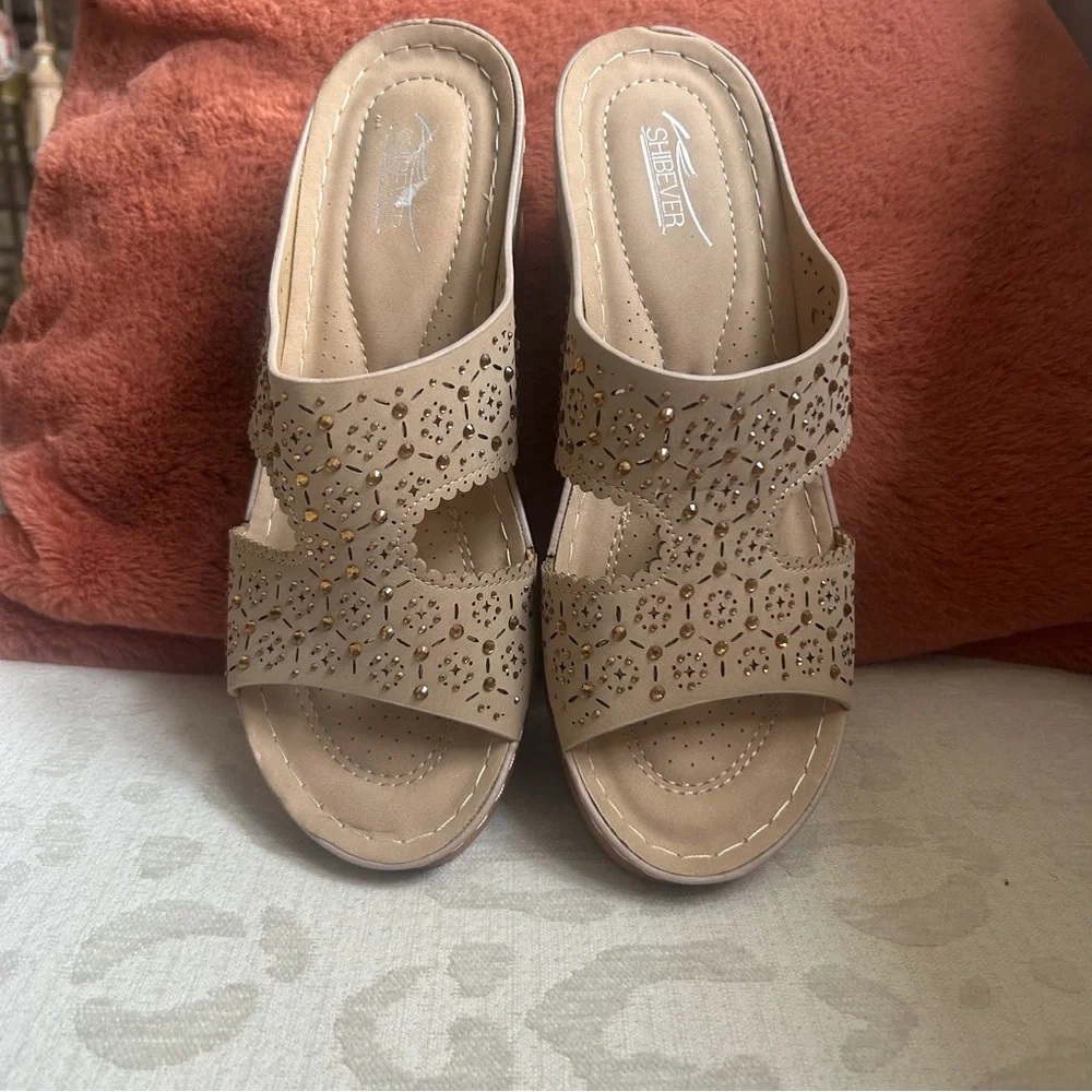 Tan Wedge Sandals size 39, 8.5